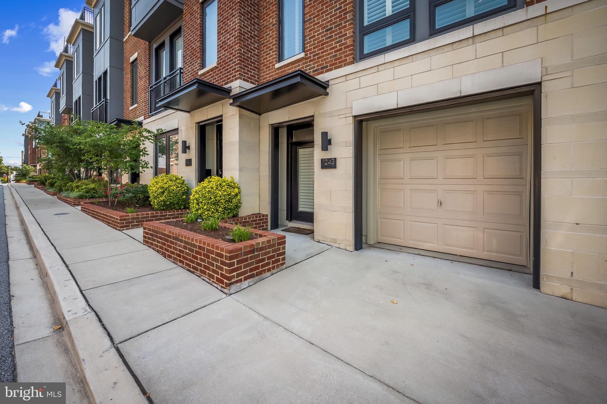 LOCUST POINT - Residential Lease