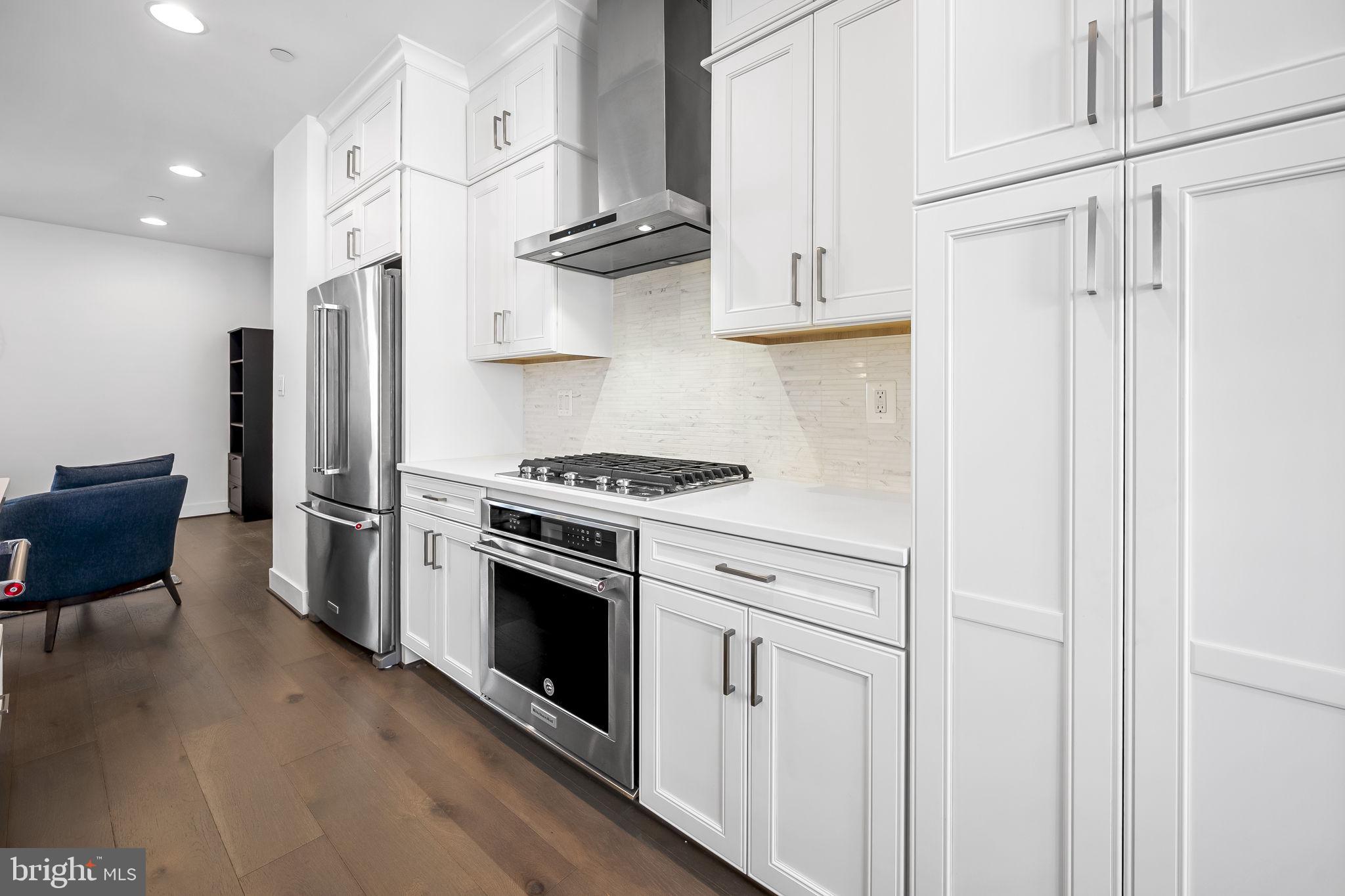 LOCUST POINT - Residential Lease