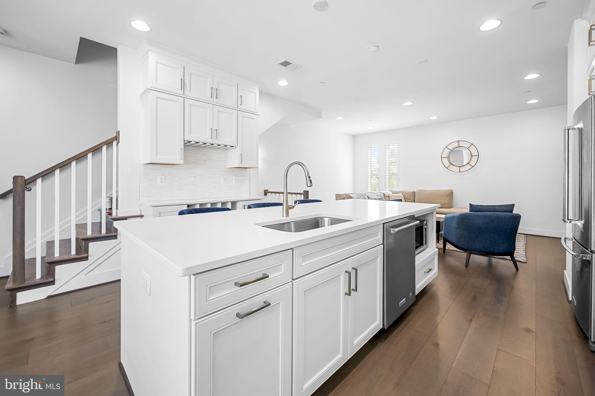 LOCUST POINT - Residential Lease