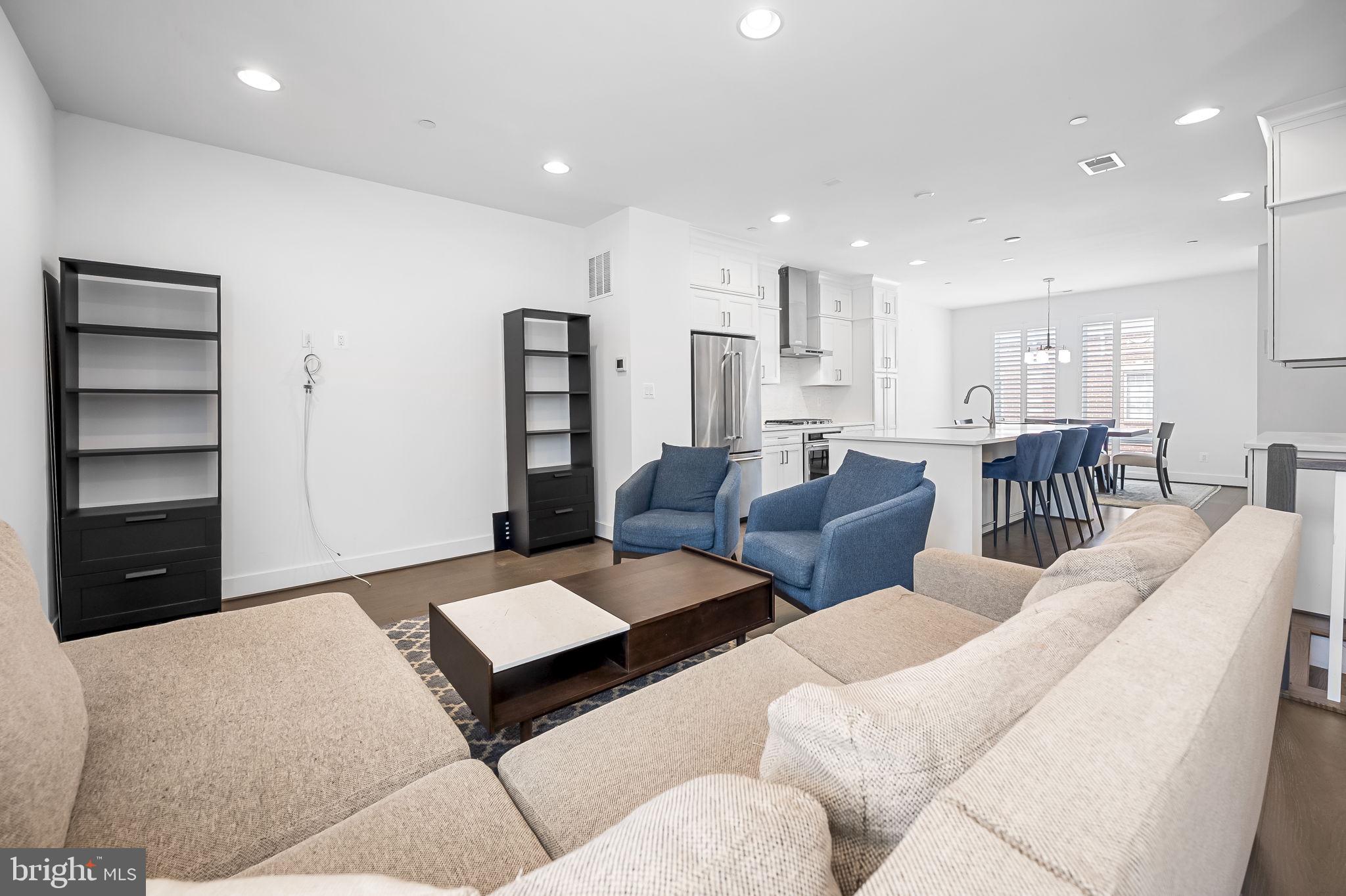 LOCUST POINT - Residential Lease