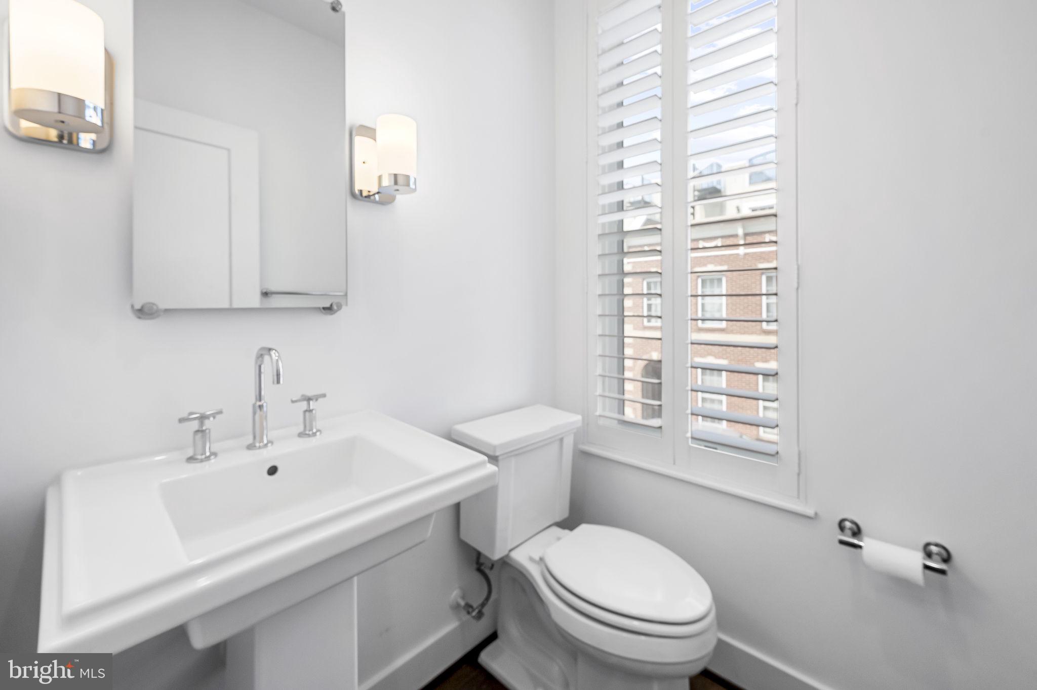 LOCUST POINT - Residential Lease