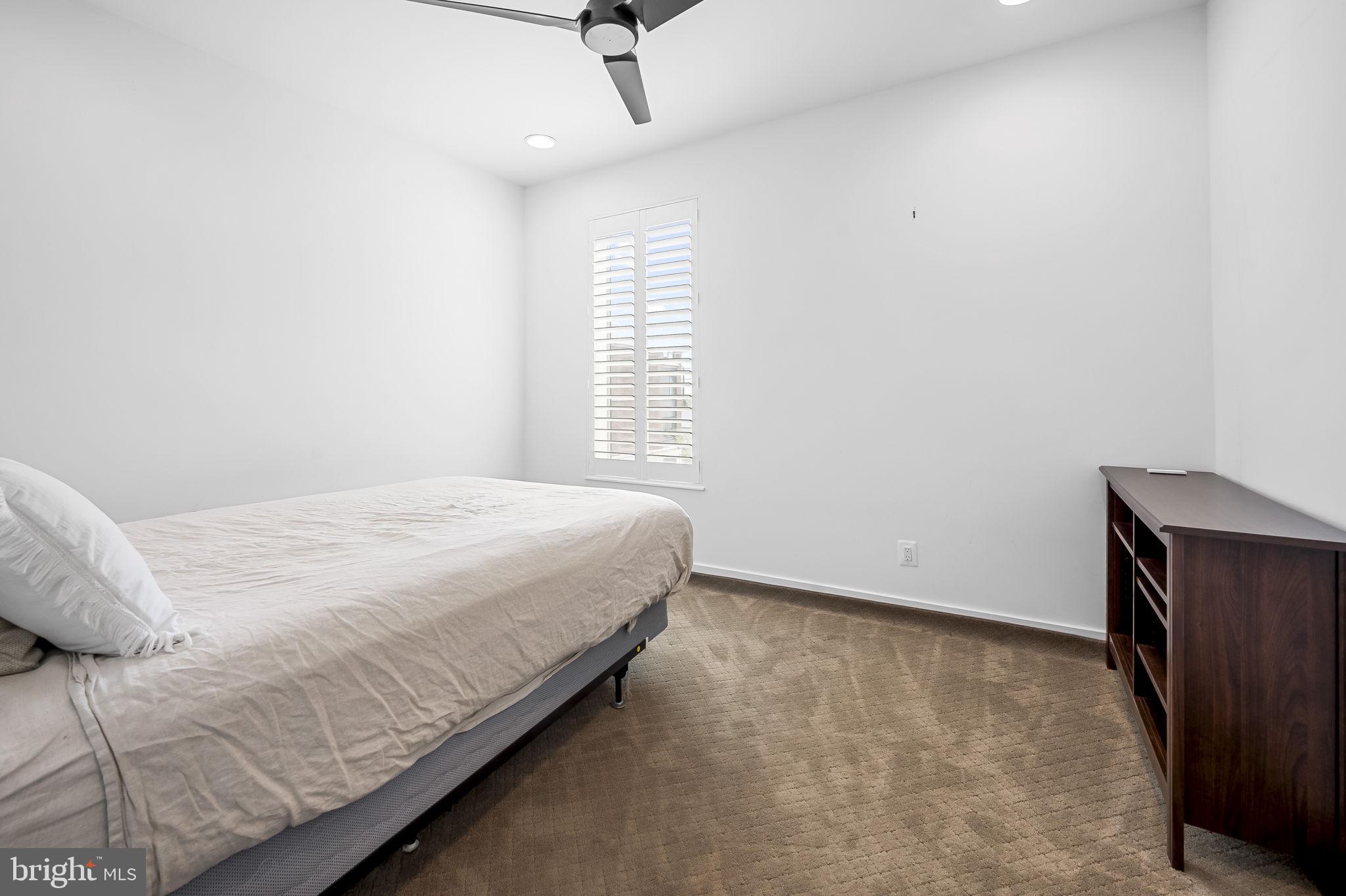 LOCUST POINT - Residential Lease