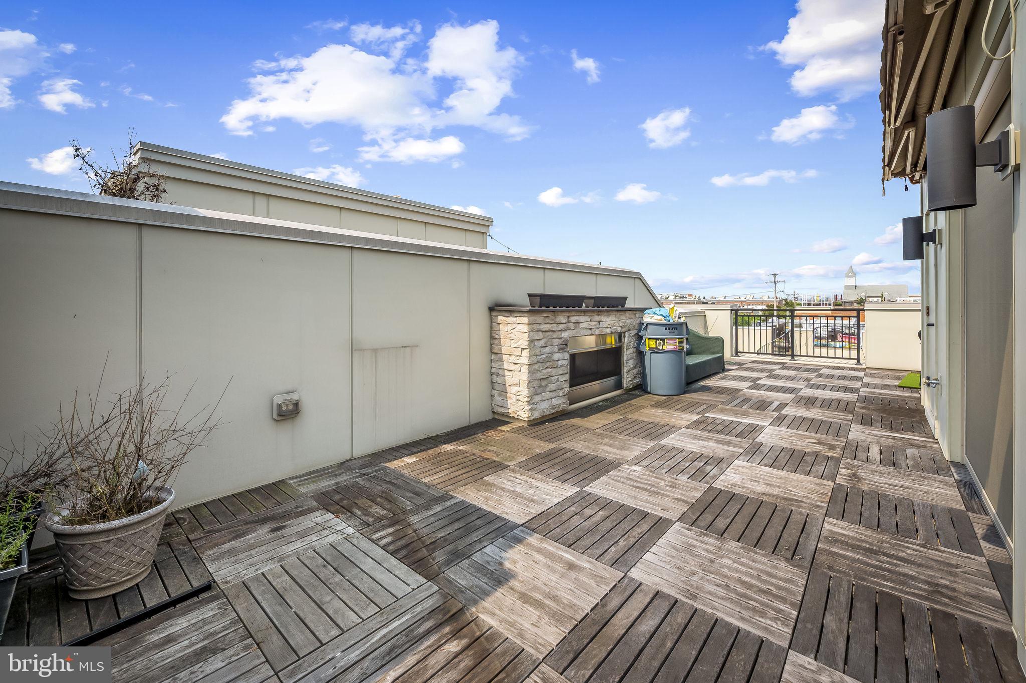 LOCUST POINT - Residential Lease