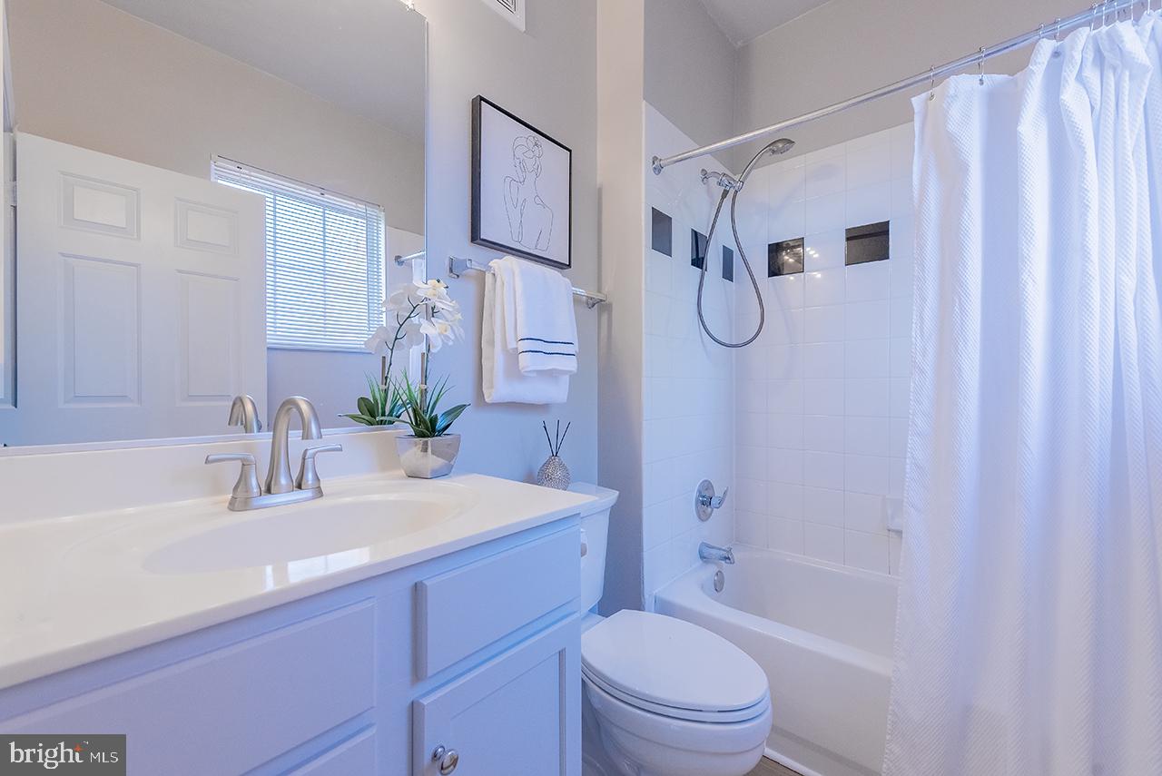 STONE GATE - Residential