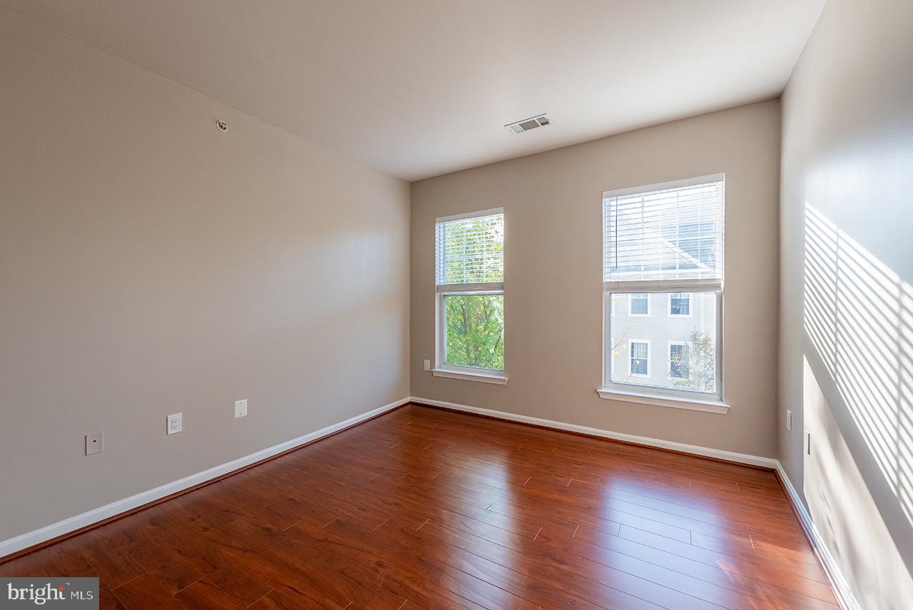 STONE GATE - Residential