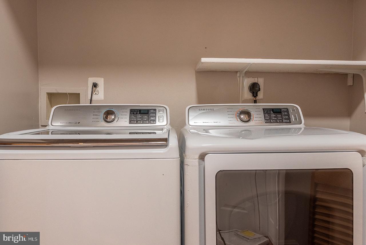 STONE GATE - Residential