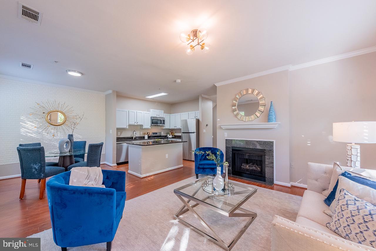 STONE GATE - Residential