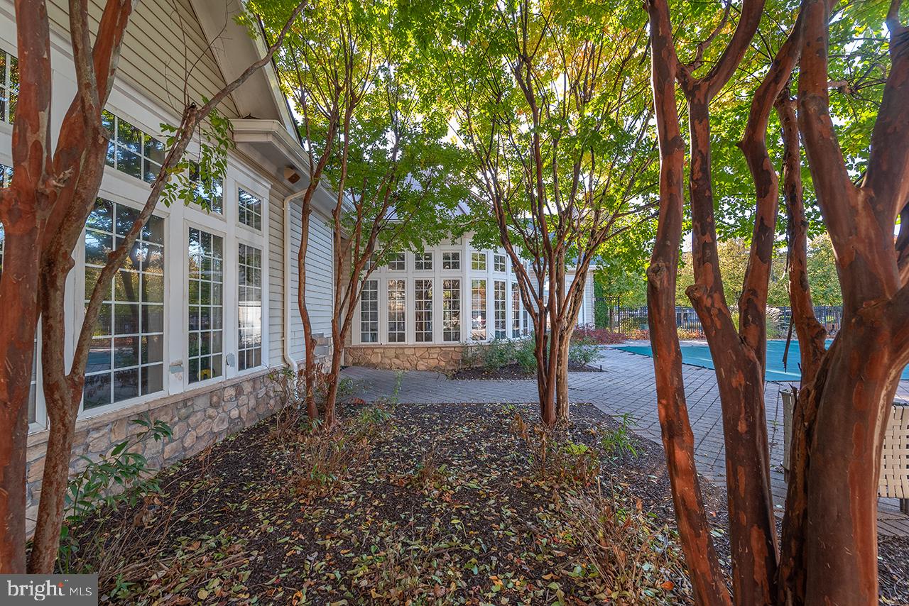 STONE GATE - Residential