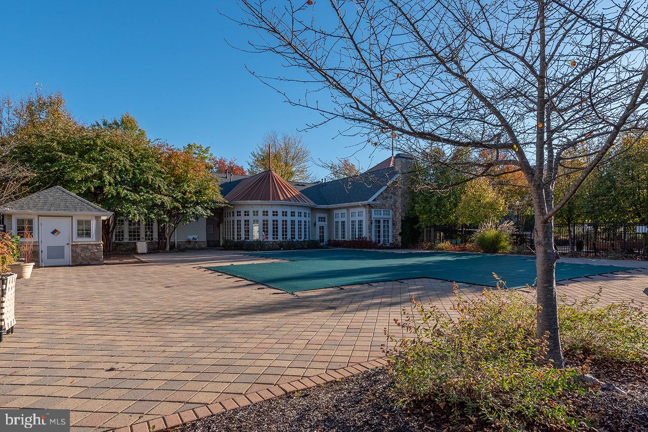 STONE GATE - Residential
