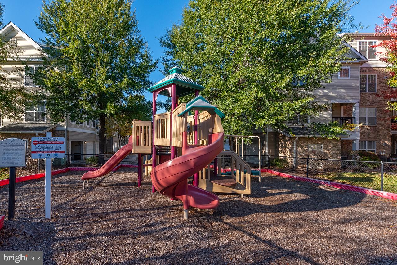 STONE GATE - Residential