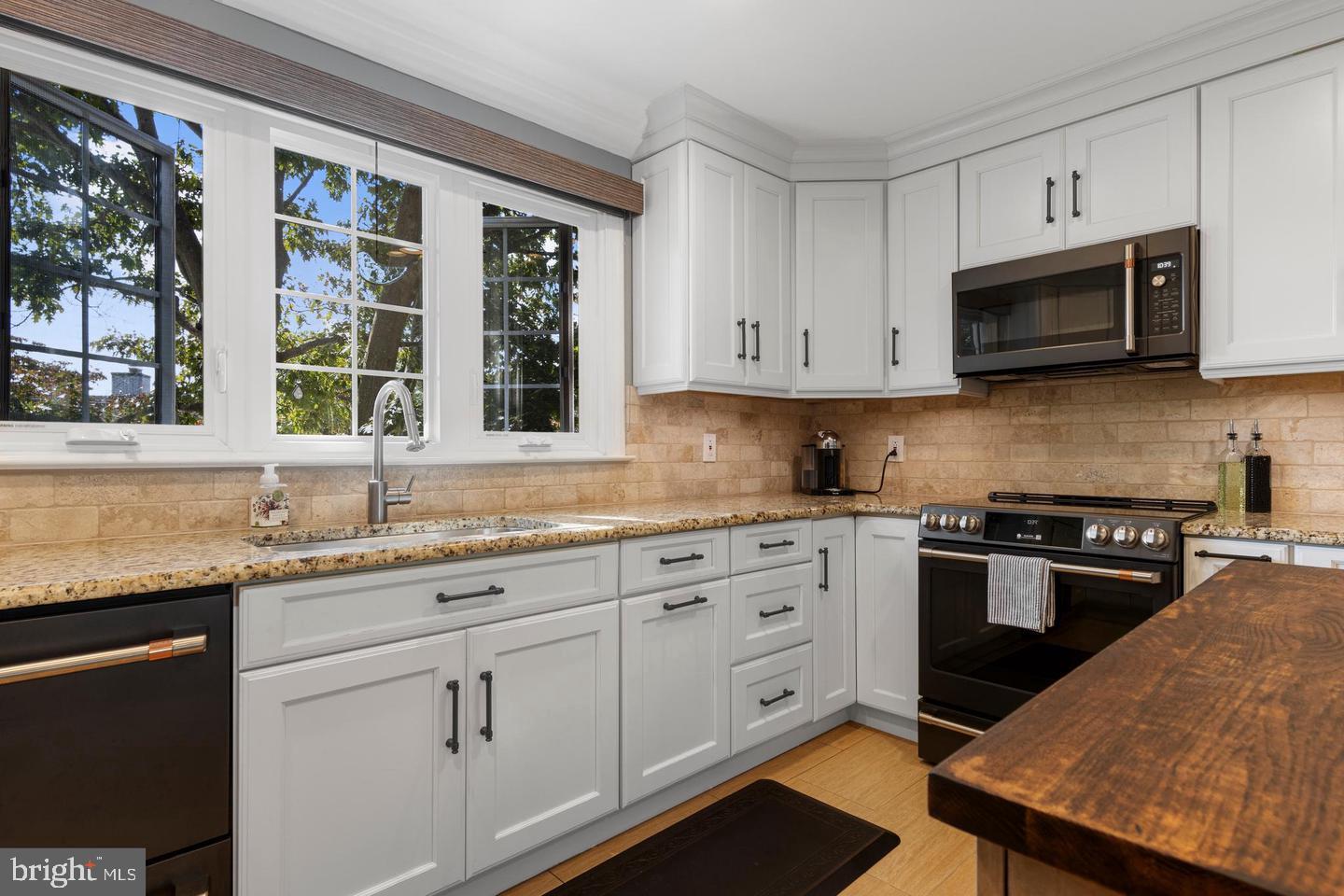 RADLEY RUN MEWS - Residential