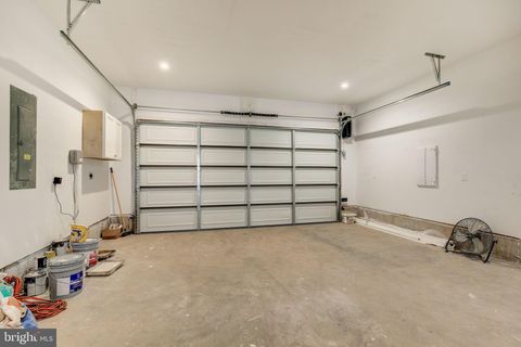 listing image 129