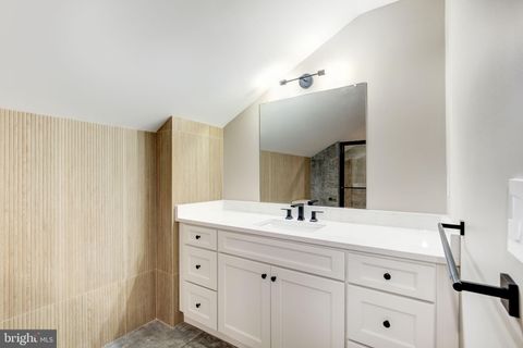listing image 107