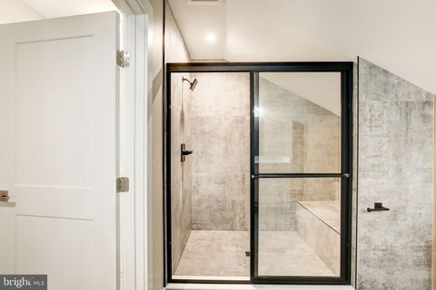 listing image 108