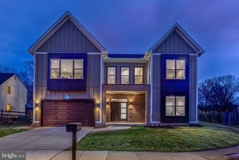 2211 FAROUGI COURT HERNDON VA 20170