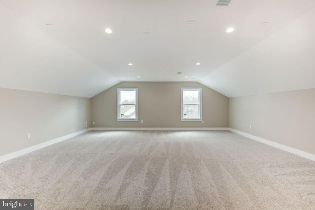 listing image 100