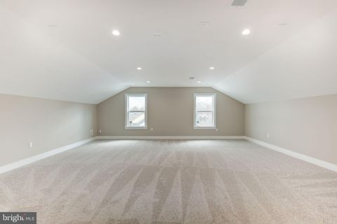 listing image 100
