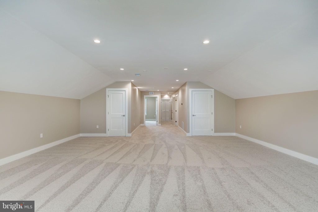 listing image 103