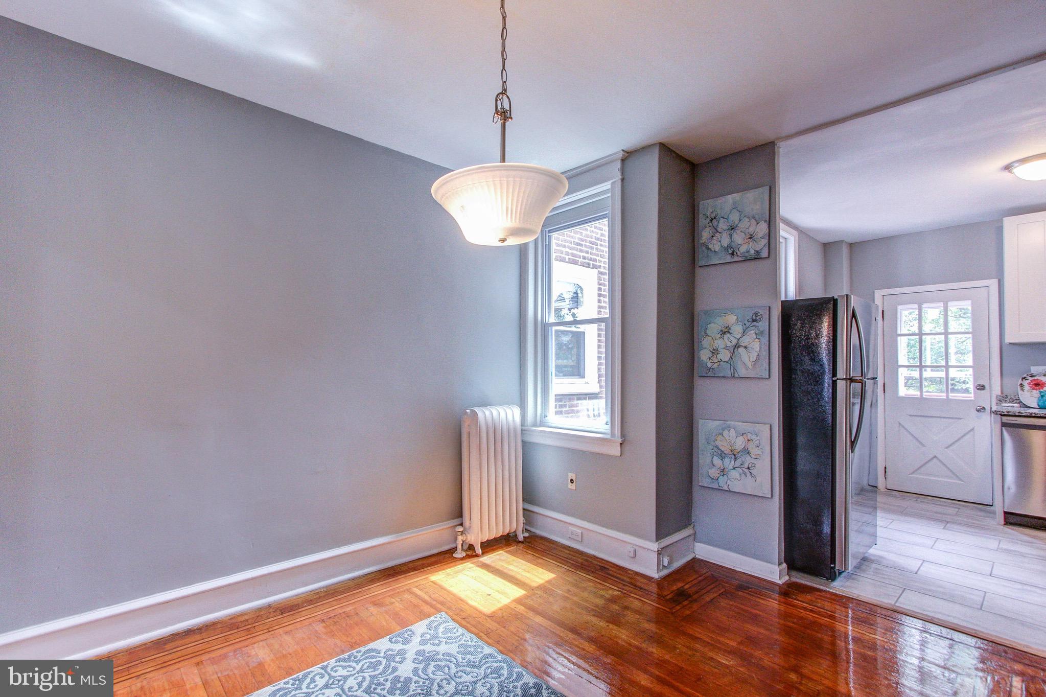 OXFORD CIRCLE - Residential
