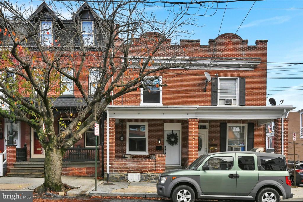 Photo of 437 NEVIN ST, LANCASTER, PA 17603 (MLS # PALA2028032)