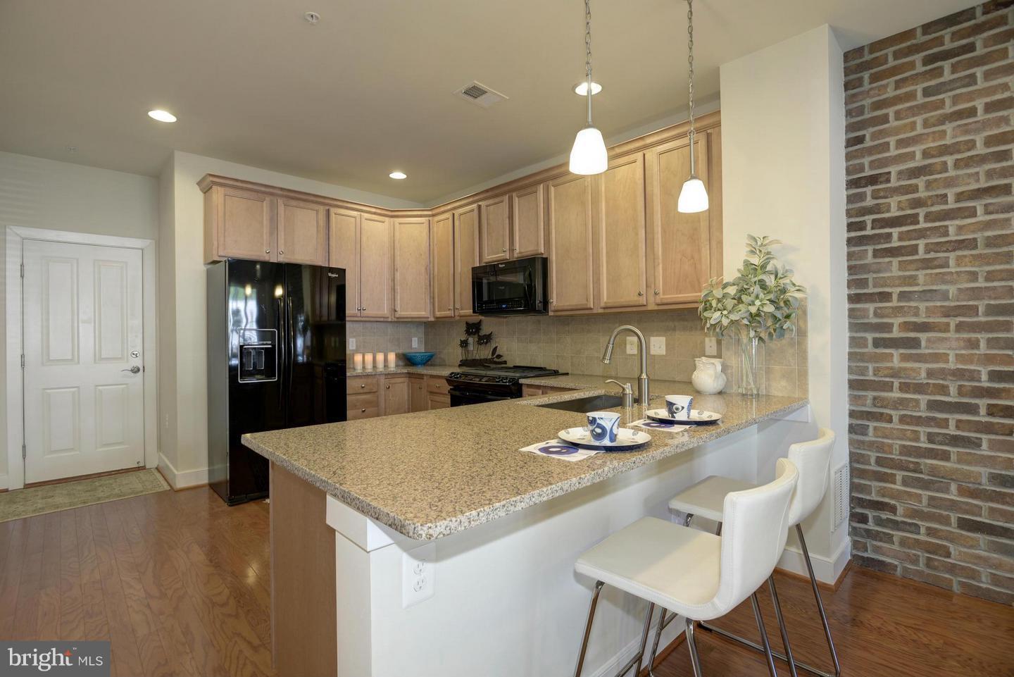 POTOMAC YARD - Residential Lease