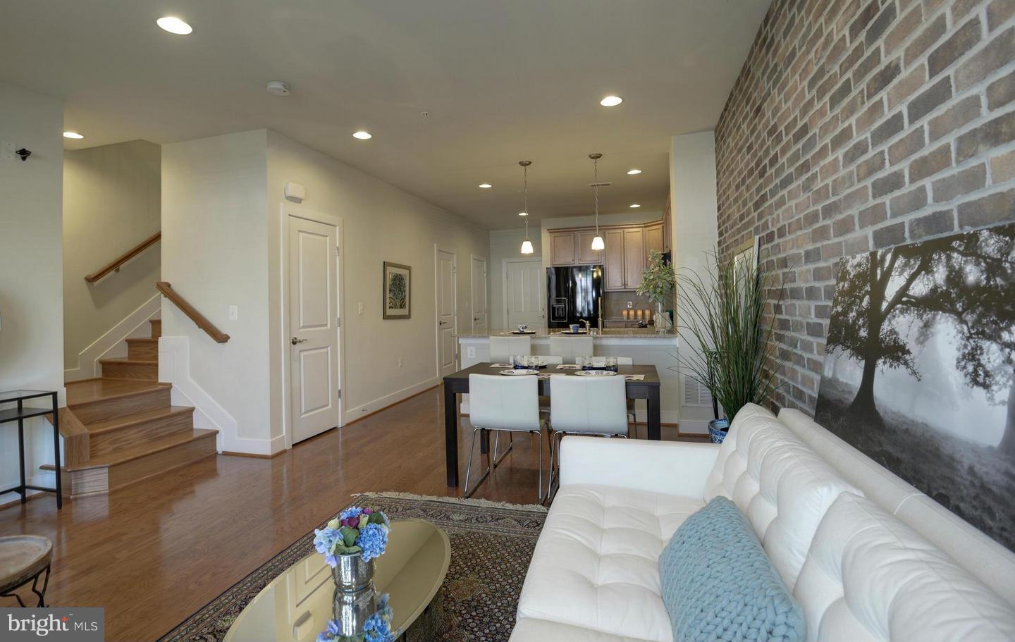 POTOMAC YARD - Residential Lease