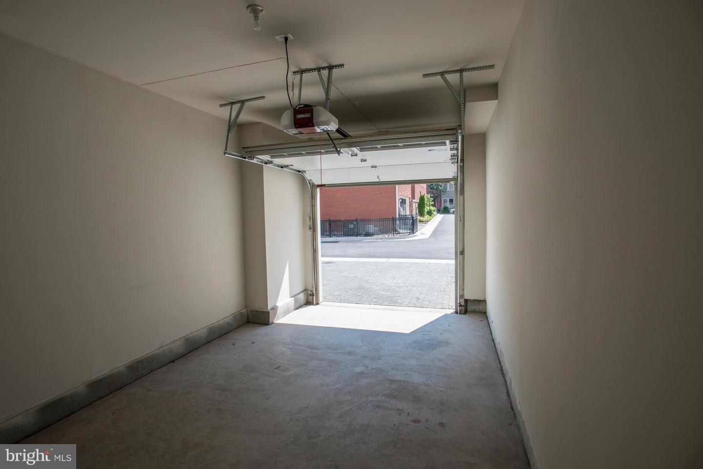 POTOMAC YARD - Residential Lease