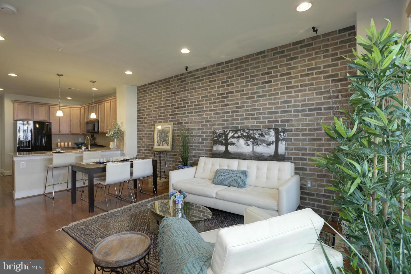 POTOMAC YARD - Residential Lease