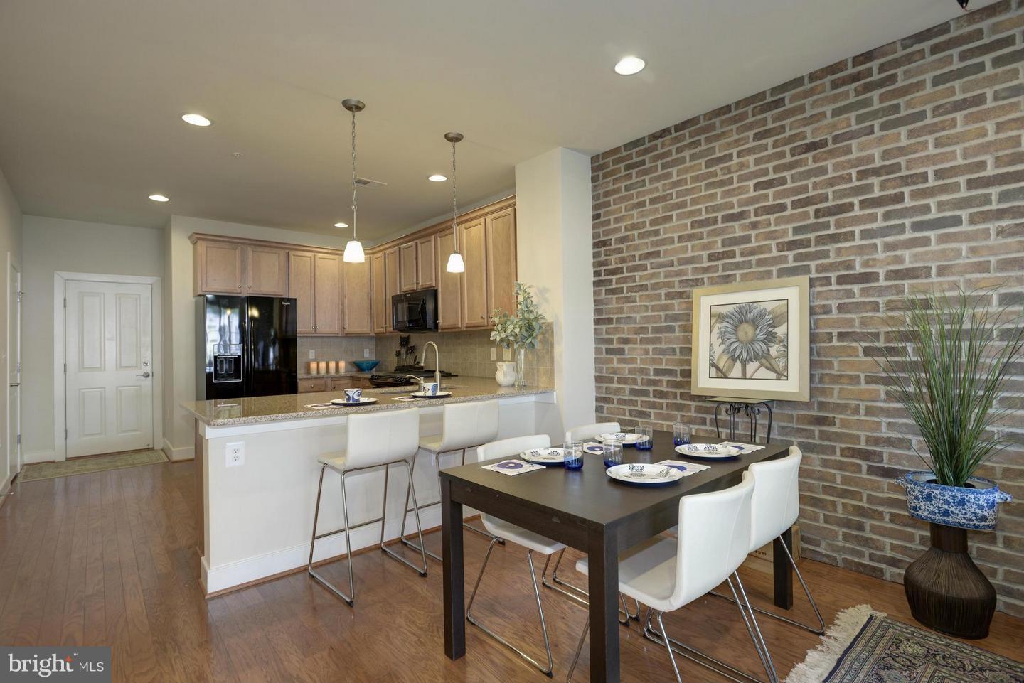 POTOMAC YARD - Residential Lease