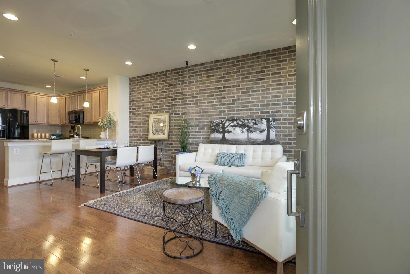 POTOMAC YARD - Residential Lease