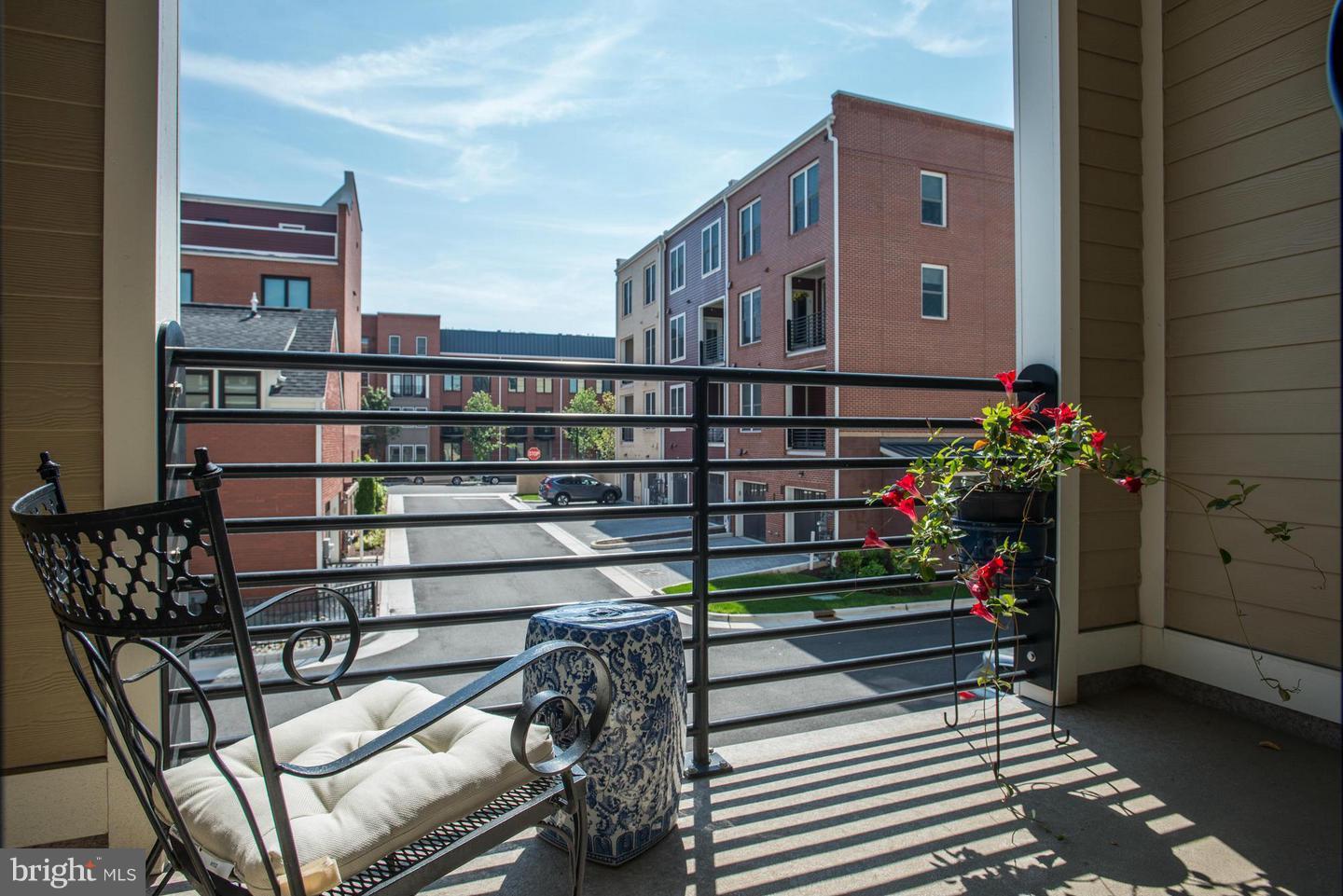 POTOMAC YARD - Residential Lease