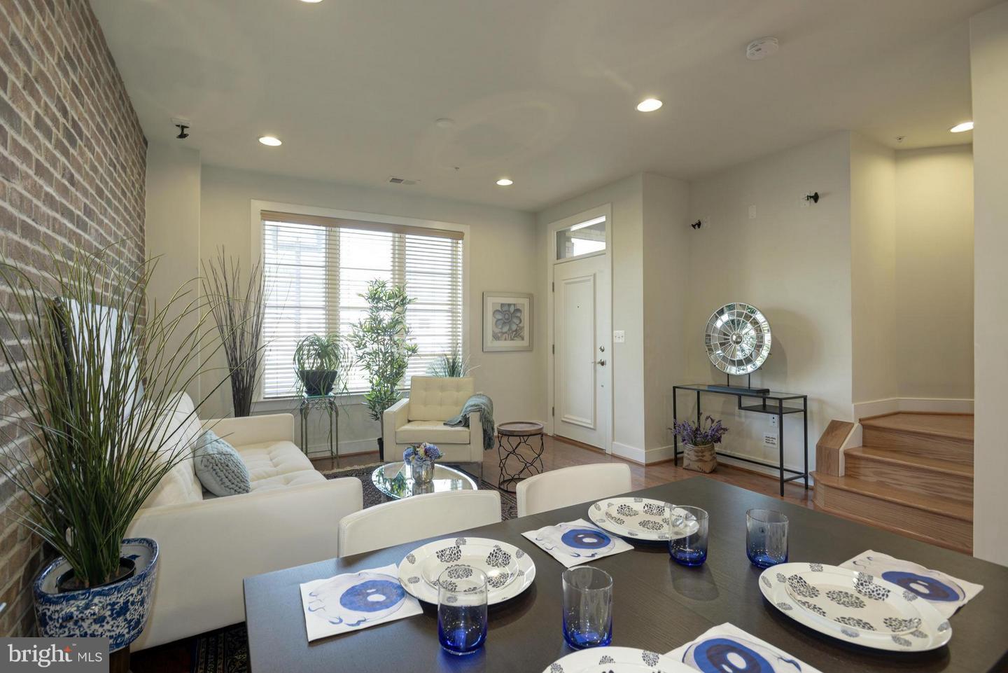 POTOMAC YARD - Residential Lease