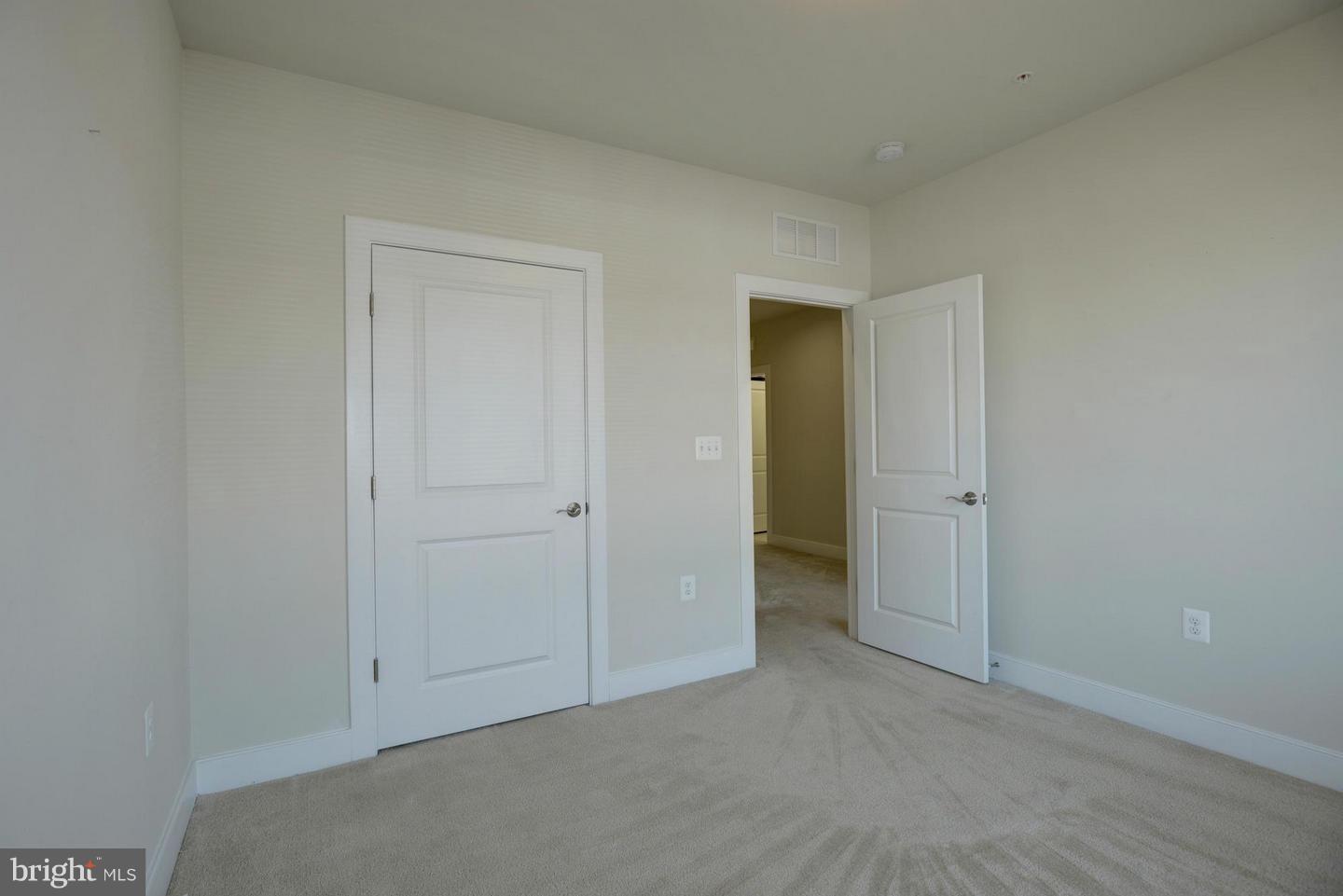 POTOMAC YARD - Residential Lease