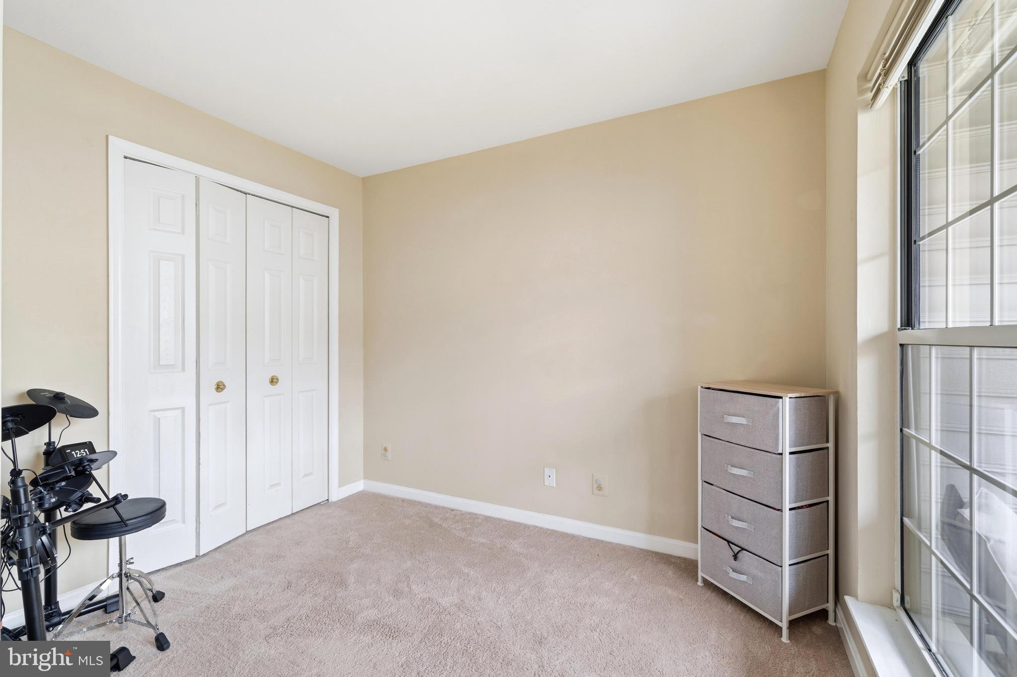 GUNSTON CORNER - Residential