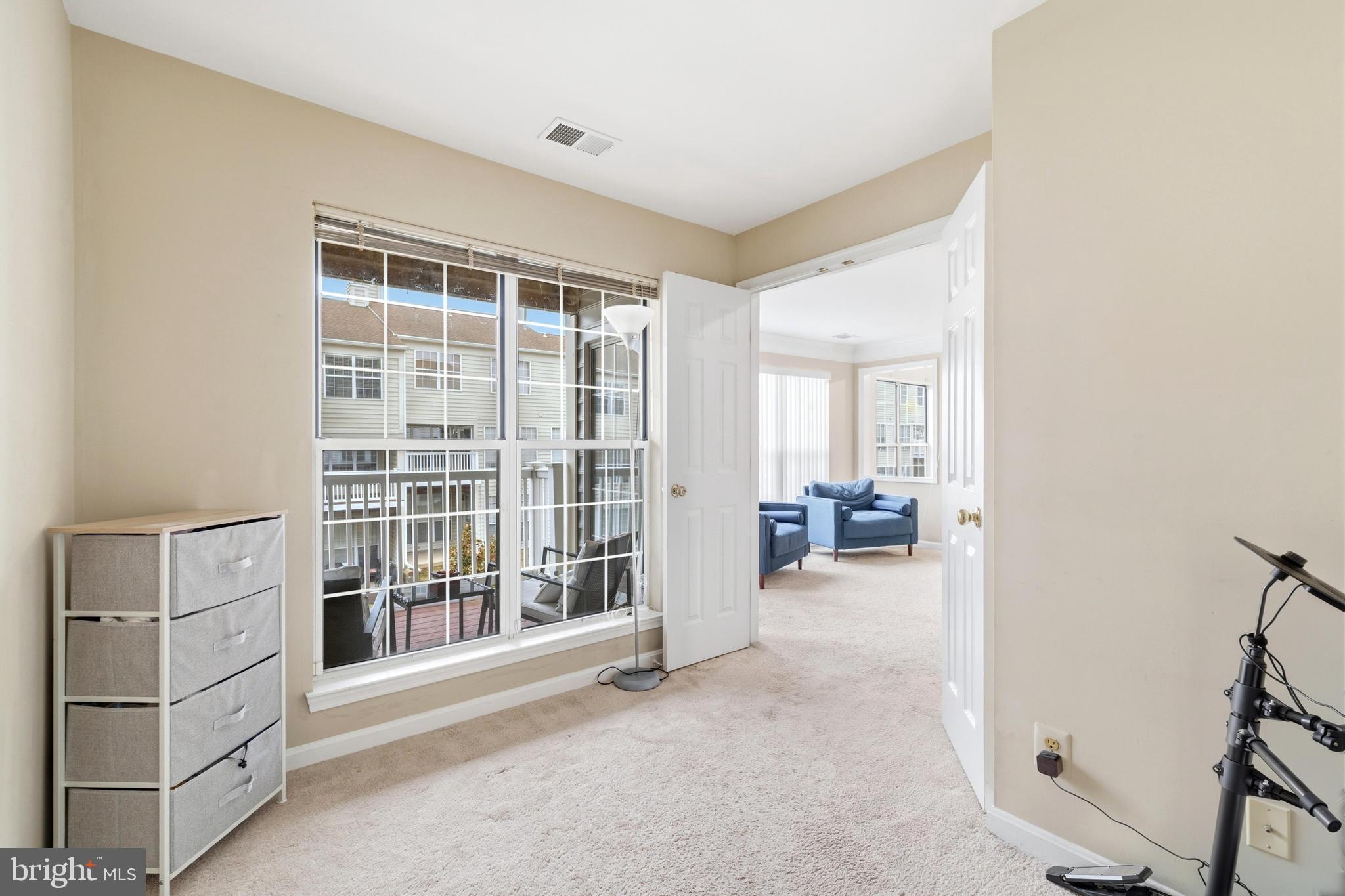 GUNSTON CORNER - Residential