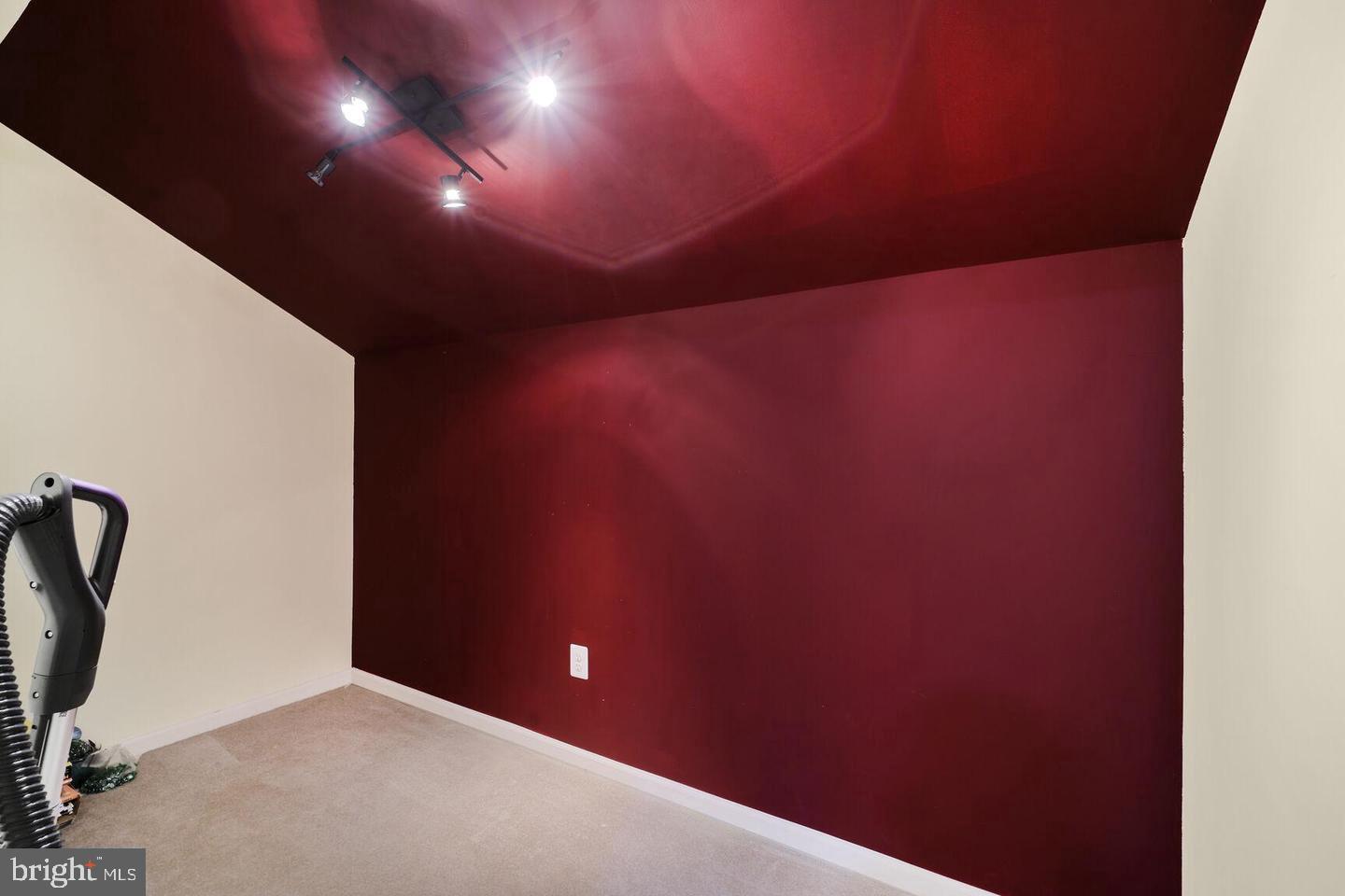 THE VILLAGE AT COLLINGTON - Residential Lease