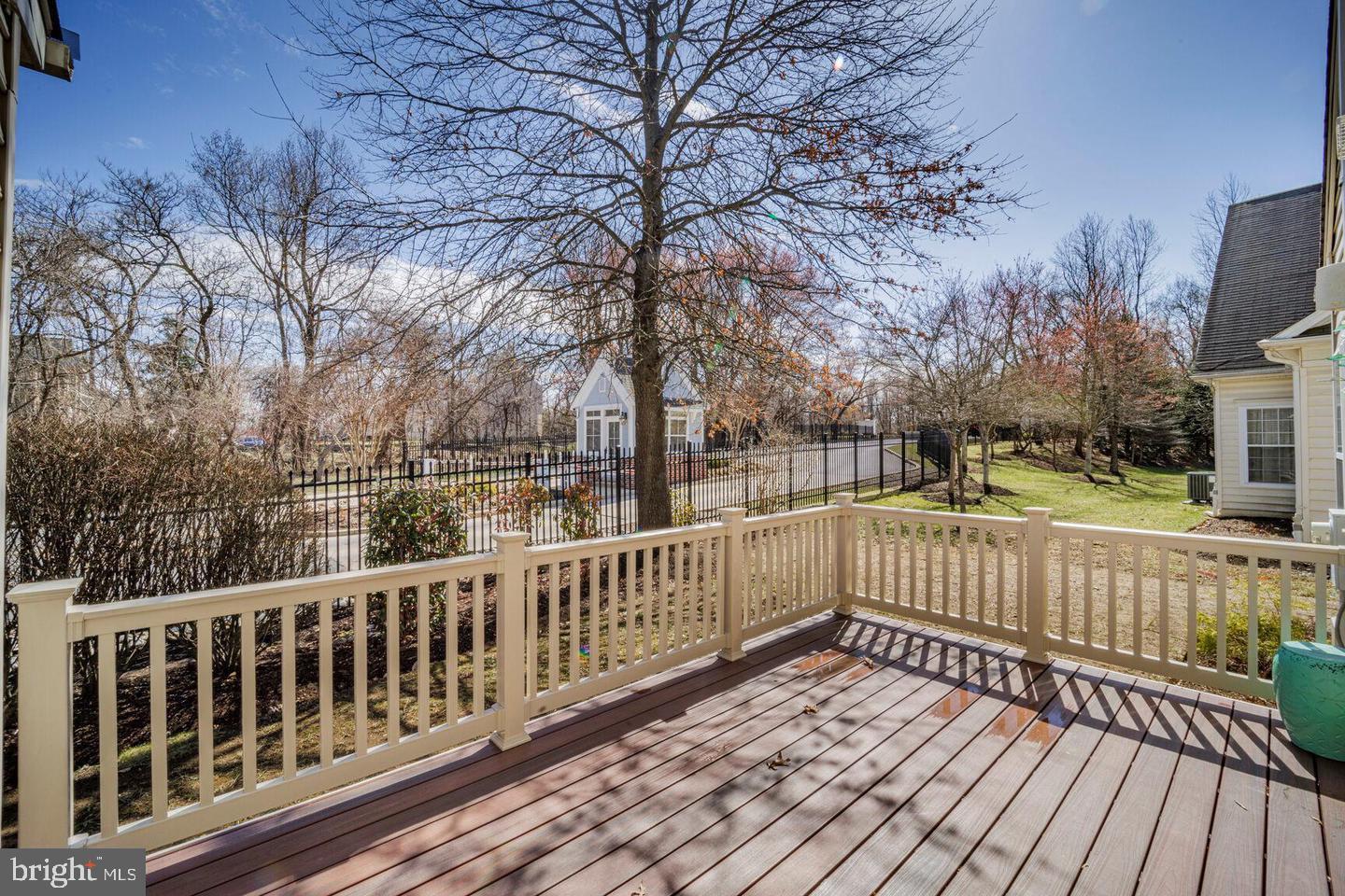 THE VILLAGE AT COLLINGTON - Residential Lease