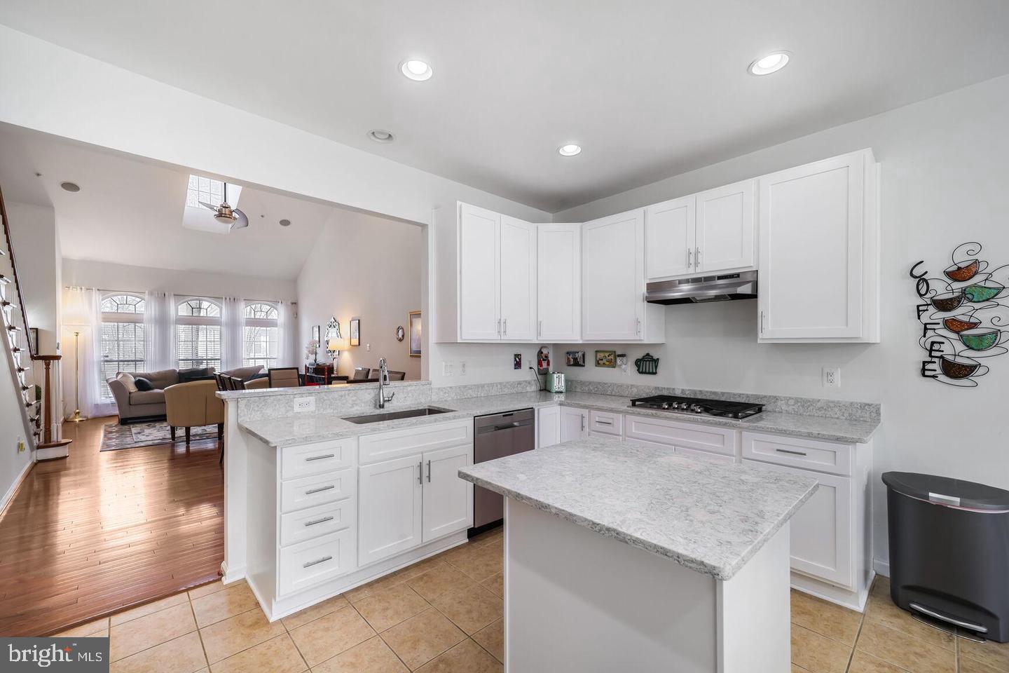 THE VILLAGE AT COLLINGTON - Residential Lease