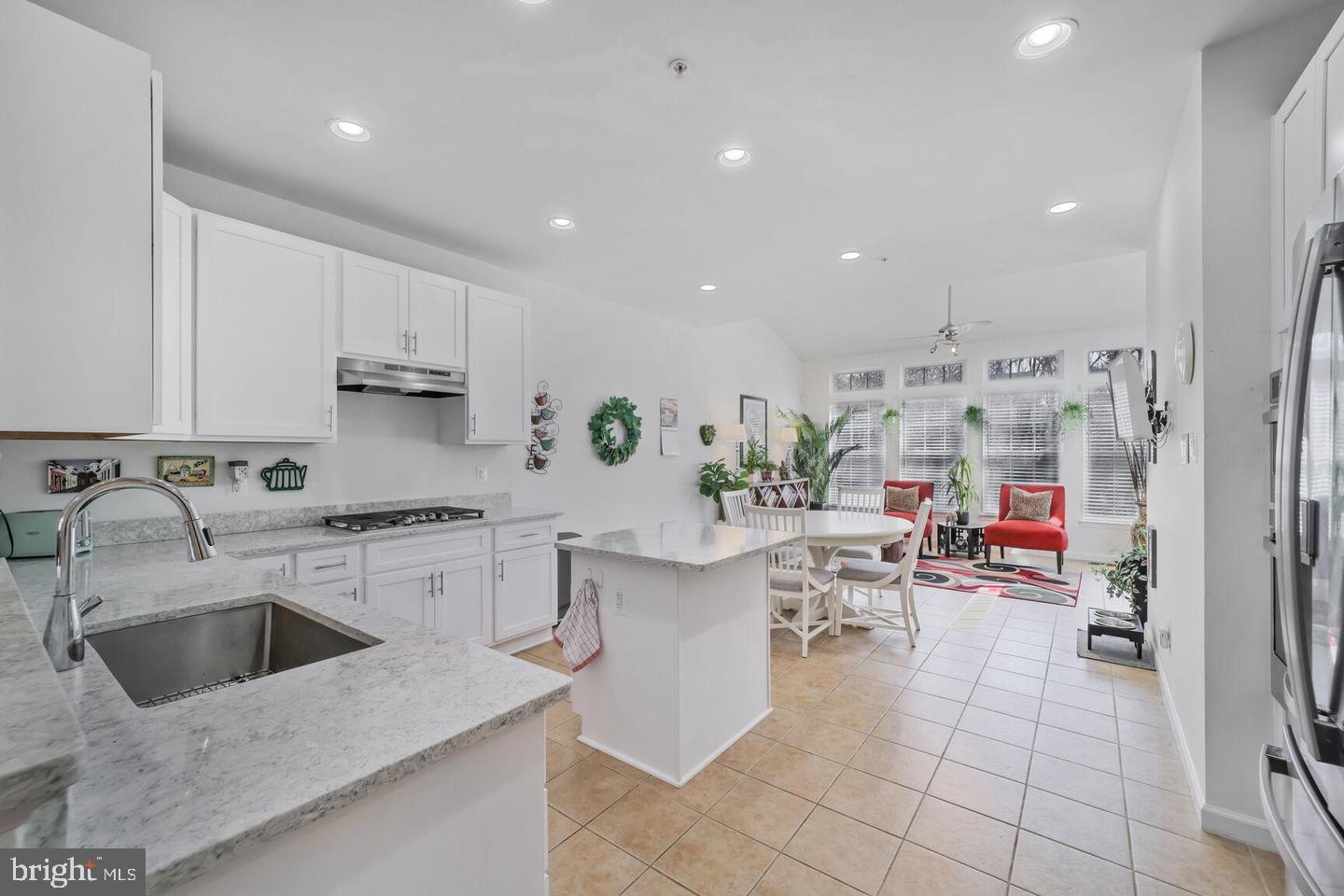 THE VILLAGE AT COLLINGTON - Residential Lease