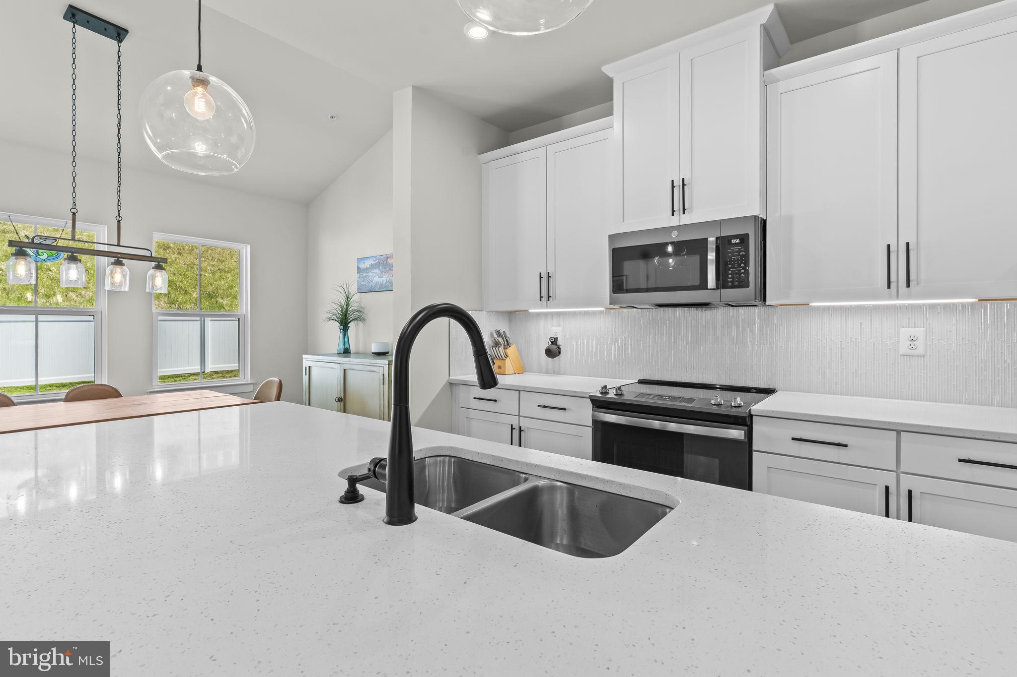 HERITAGE WOODS - Residential