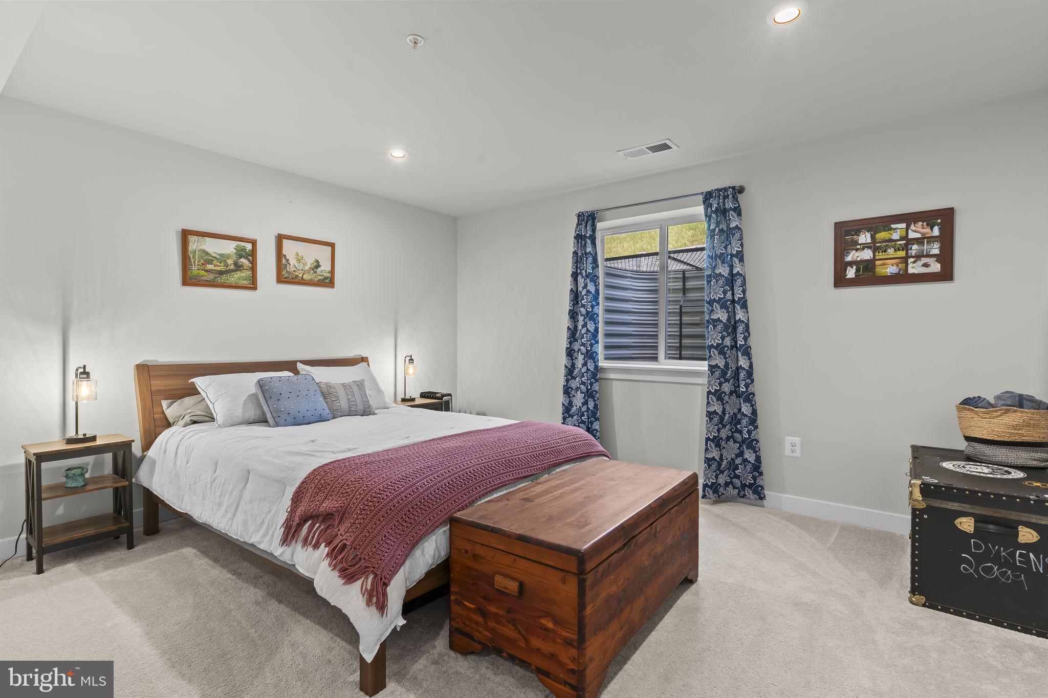 HERITAGE WOODS - Residential