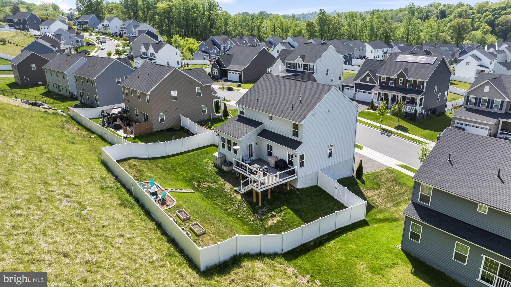 HERITAGE WOODS - Residential