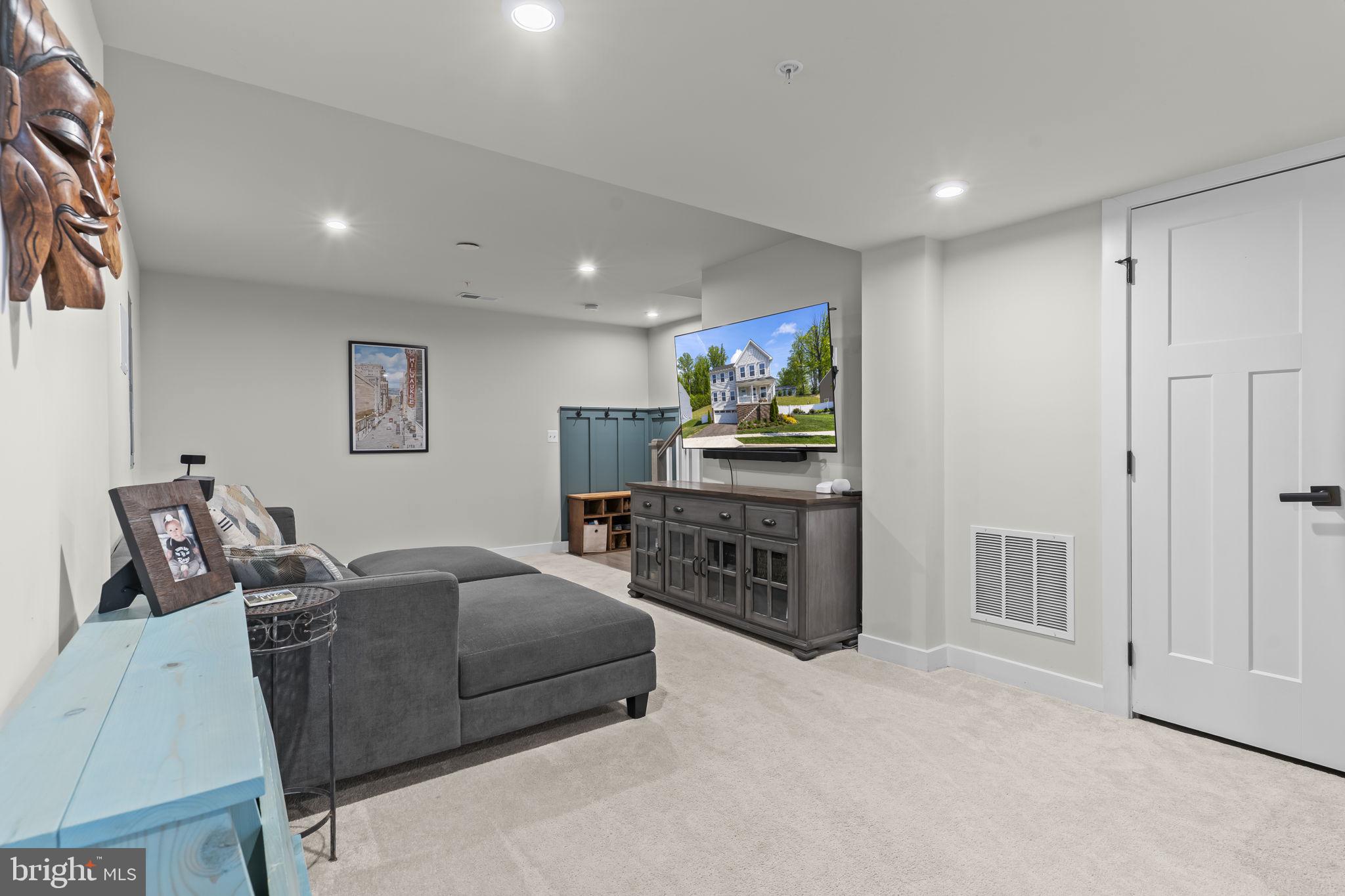 HERITAGE WOODS - Residential