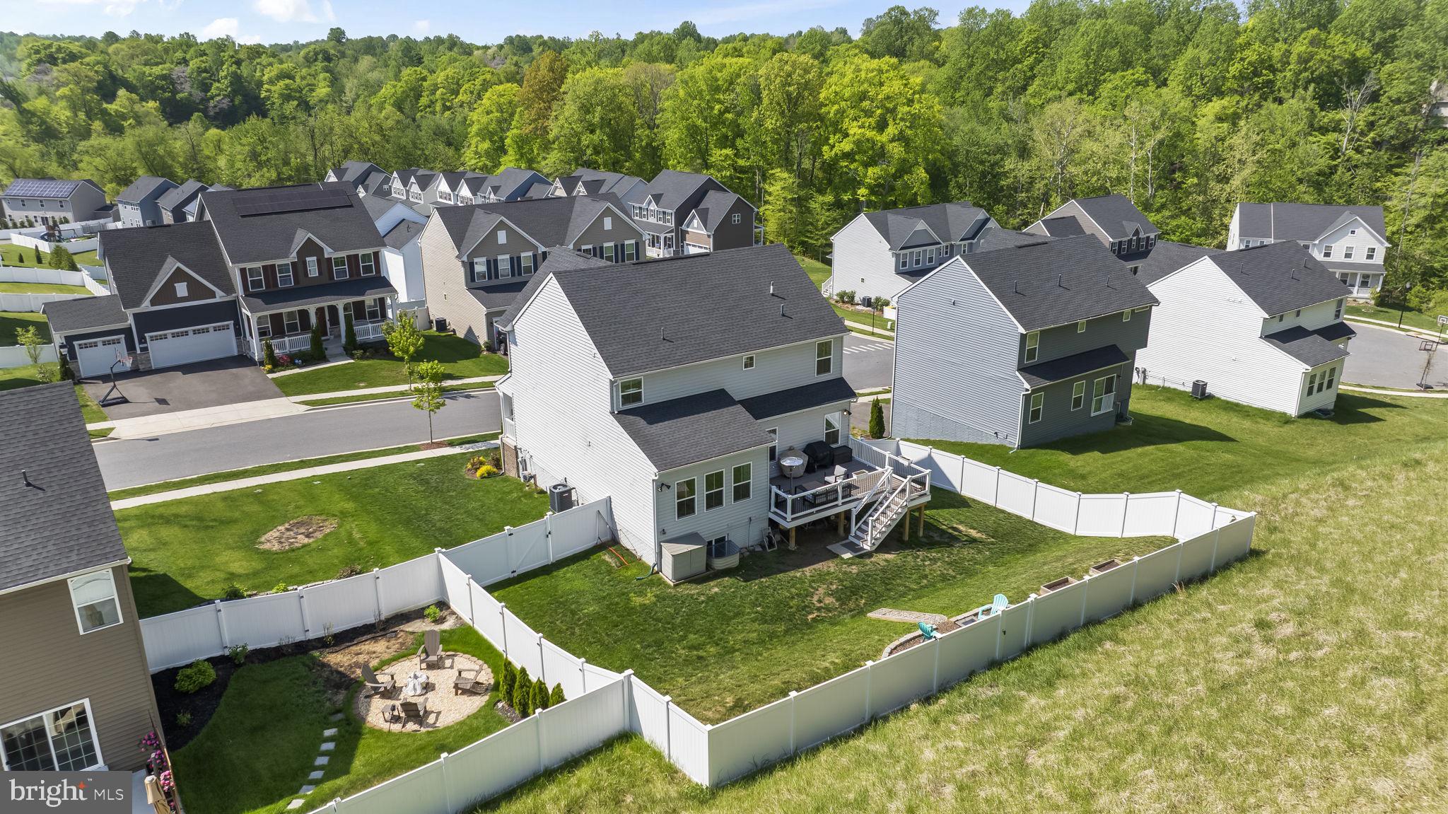 HERITAGE WOODS - Residential