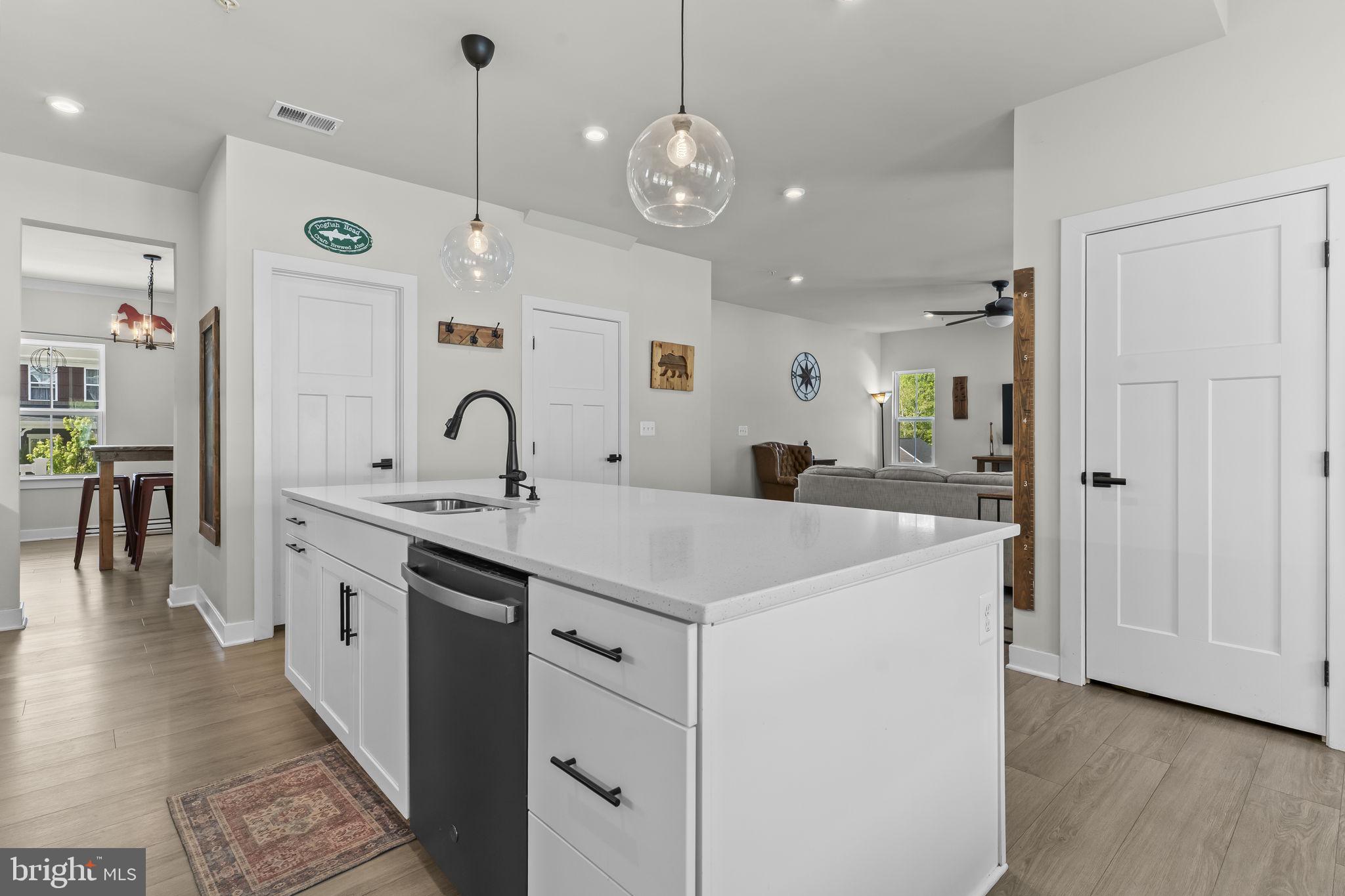 HERITAGE WOODS - Residential