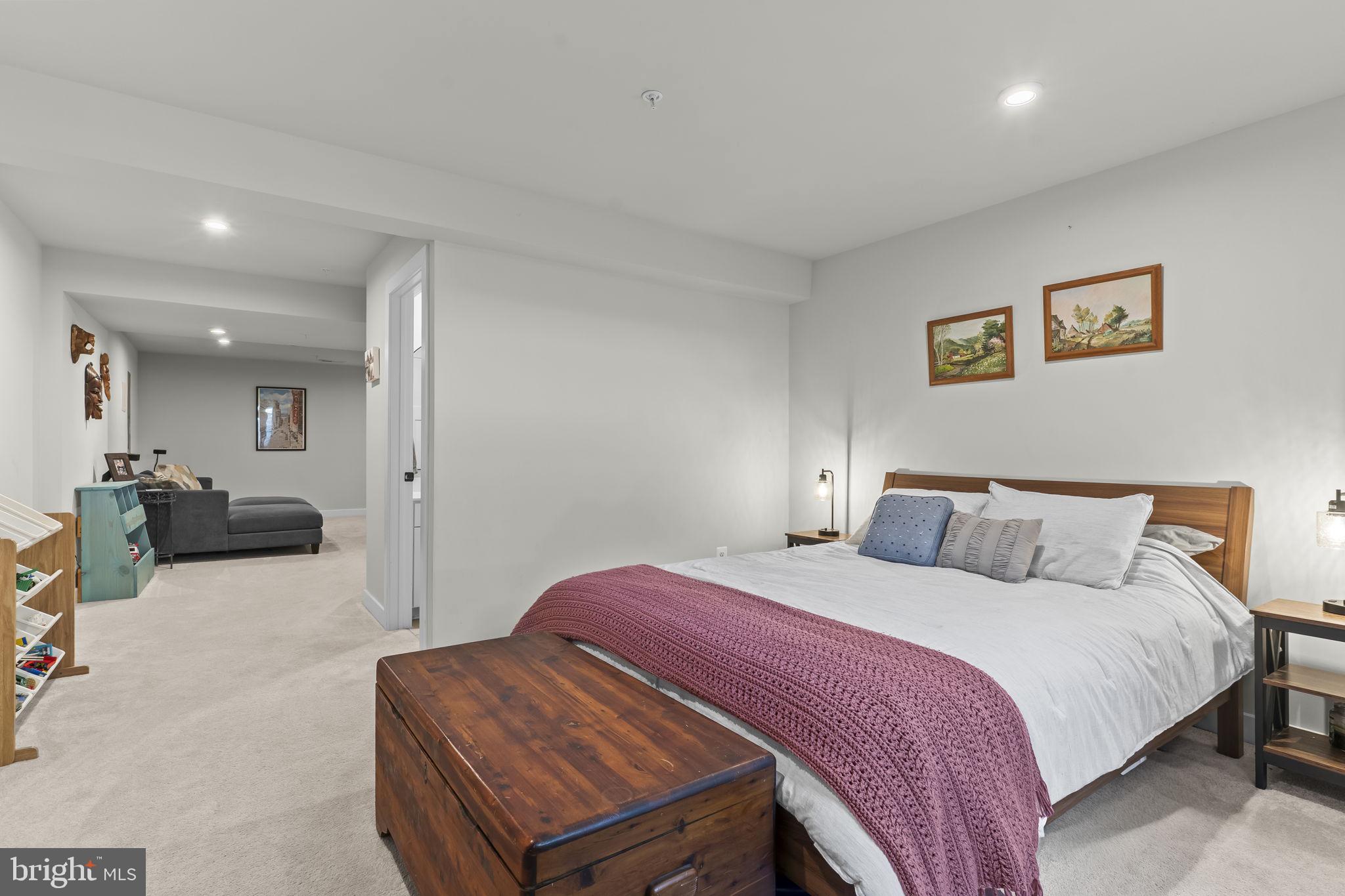 HERITAGE WOODS - Residential