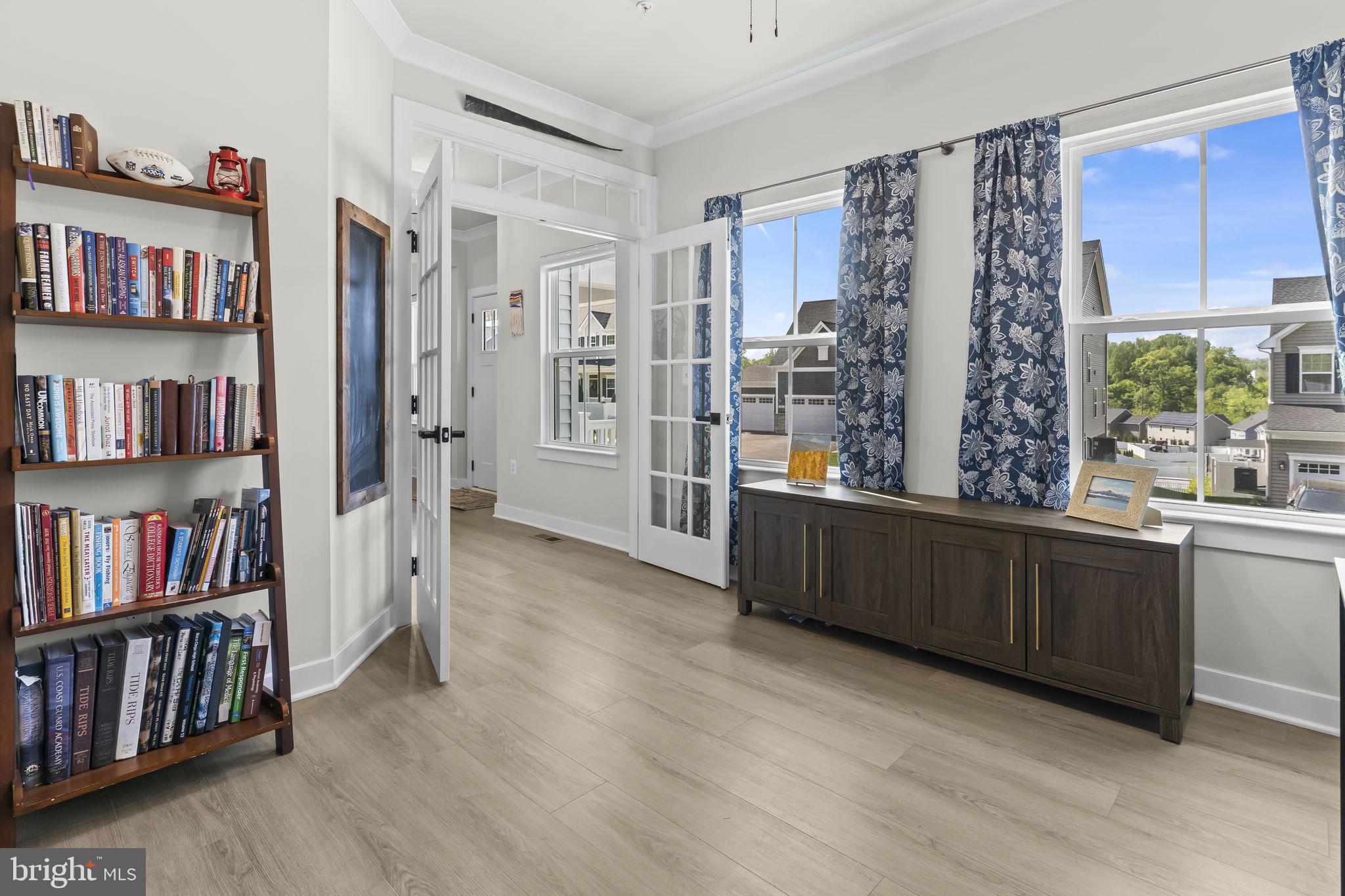 HERITAGE WOODS - Residential