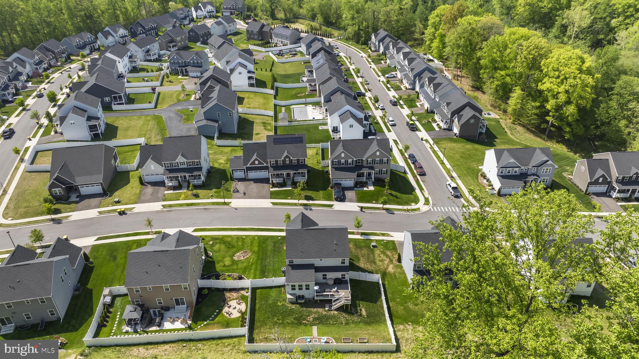 HERITAGE WOODS - Residential