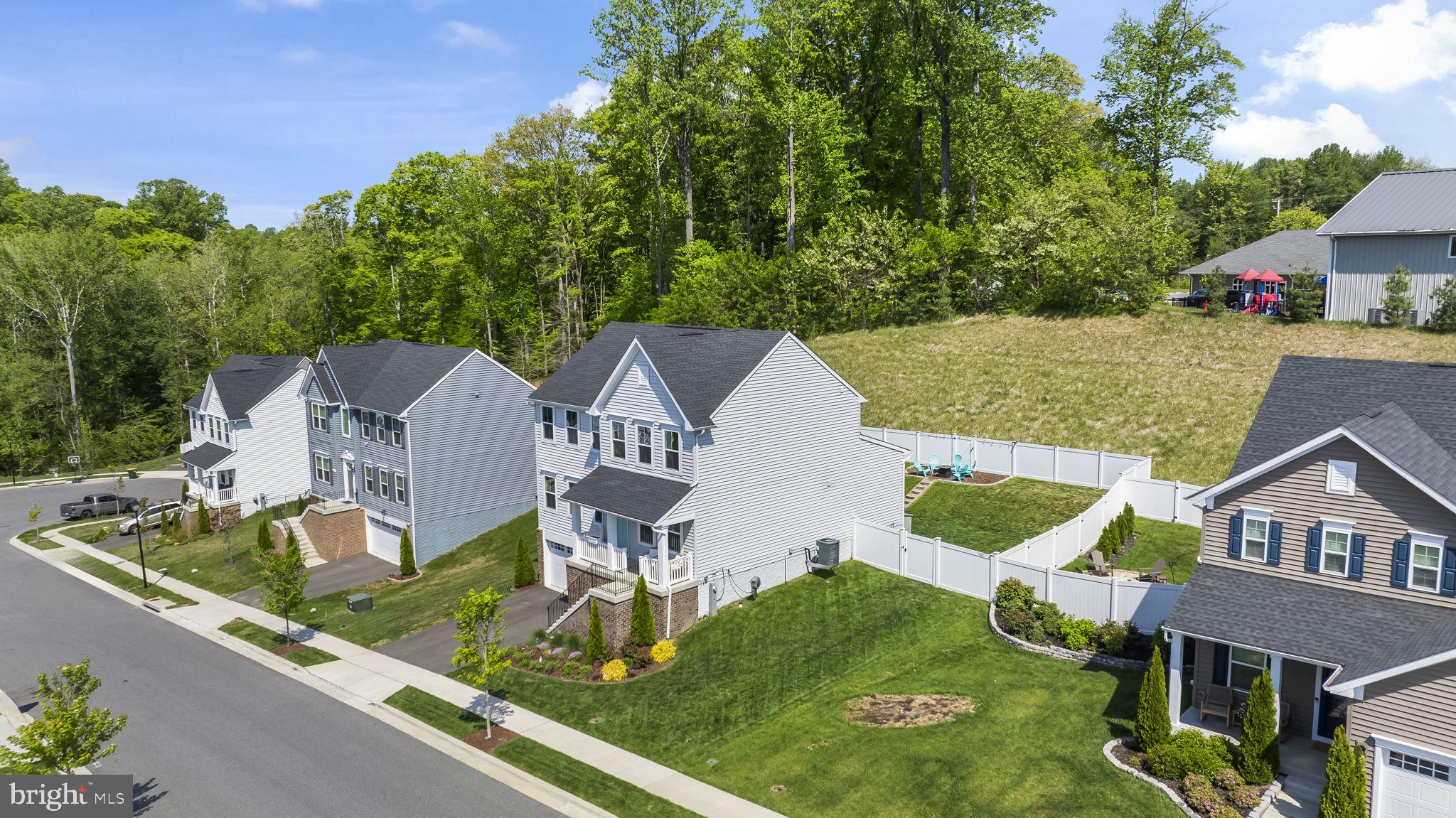 HERITAGE WOODS - Residential