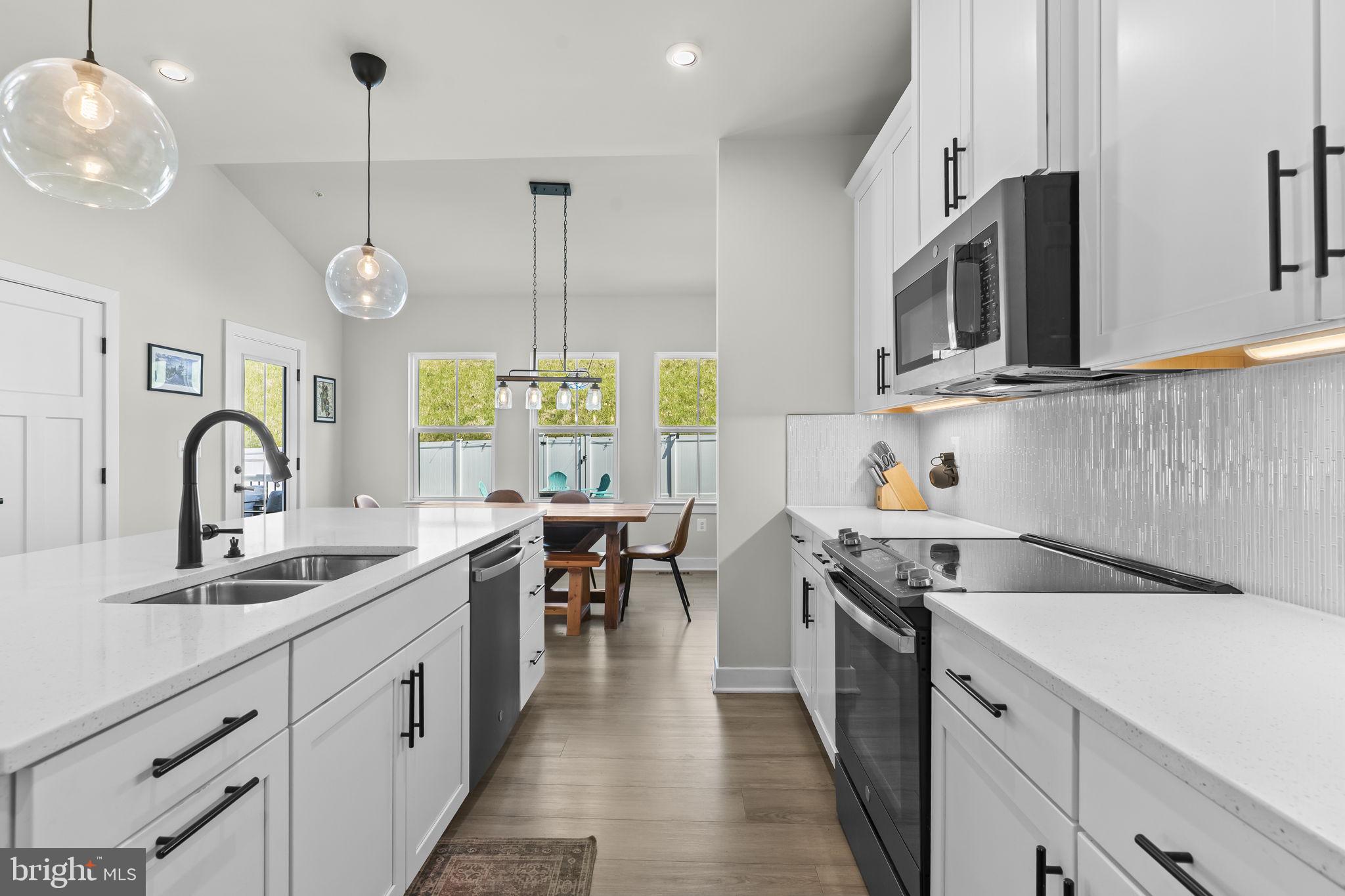 HERITAGE WOODS - Residential